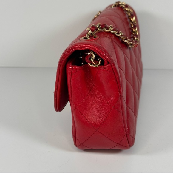 Lambskin Quilted Extra Mini V For Victory Flap Red - Picture 6 of 16